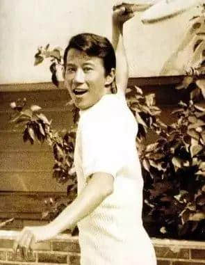 当年羊城呢台春晚,秒杀依家任何一档春晚 当年羊城呢台春晚,秒杀依家任何一档春晚