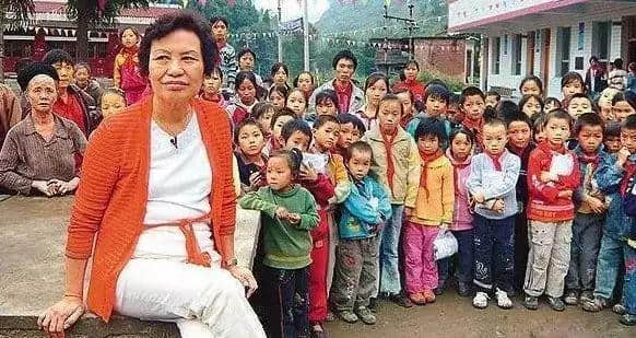 鲁芬BB一路走好!感谢那些年为角色牺牲外貌嘅女星 鲁芬BB一路走好!感谢那些年为角色牺牲外貌嘅女星