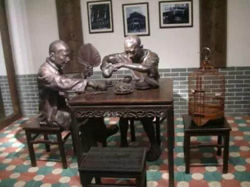 你阿爷嘅阿爷,去开边度饮茶? 你阿爷嘅阿爷,去开边度饮茶?