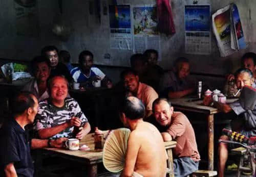 你阿爷嘅阿爷,去开边度饮茶? 你阿爷嘅阿爷,去开边度饮茶?