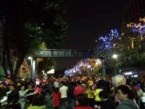 原来“行通济”,即系人人攞住风车嘅体育西 原来“行通济”,即系人人攞住风车嘅体育西