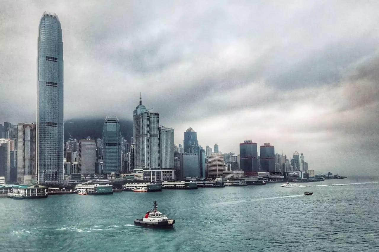 昨夜的遊輪上…… 昨夜的遊輪上……