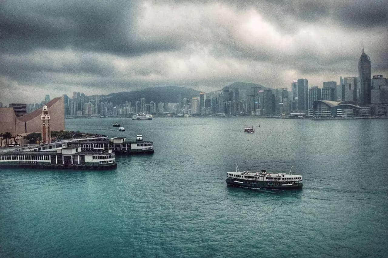 昨夜的遊輪上…… 昨夜的遊輪上……