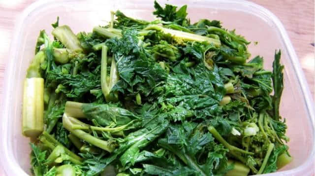 那些年士多架上嘅「口立湿」 那些年士多架上嘅「口立湿」