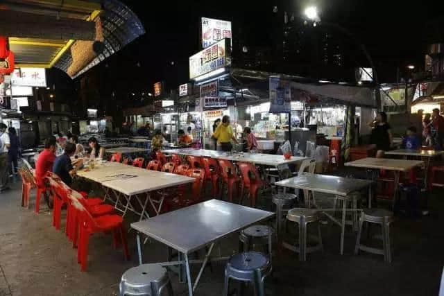 你食嘅究竟系「大牌档」定「大排档」? 你食嘅究竟系「大牌档」定「大排档」?