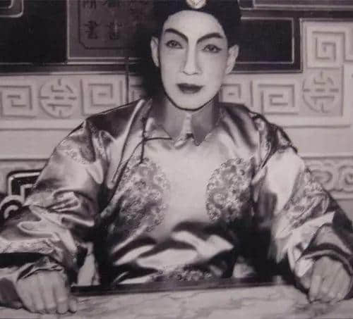 记住今日:粤剧三泰斗,同月同日走 记住今日:粤剧三泰斗,同月同日走