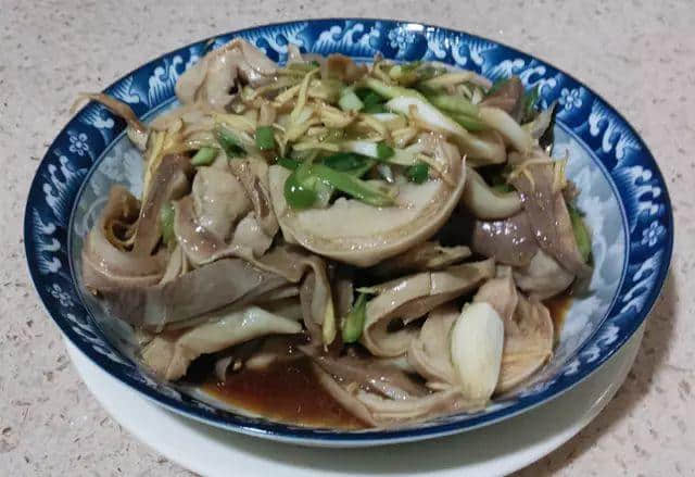 一碗汤渣,睇得出你属唔属于呢个家 一碗汤渣,睇得出你属唔属于呢个家