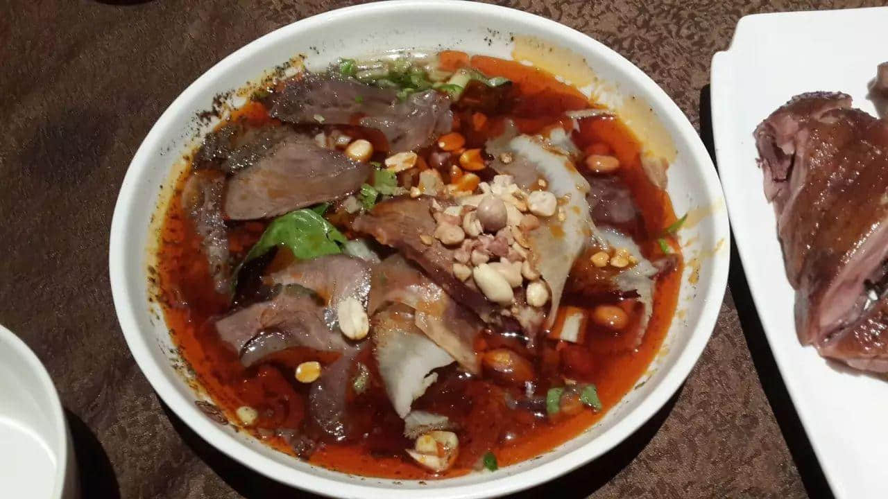 “唔使加辣了,唔该!” “唔使加辣了,唔该!”