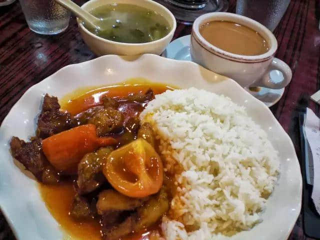 碟头饭:穷人嘅恩物,平民嘅浪漫 碟头饭:穷人嘅恩物,平民嘅浪漫