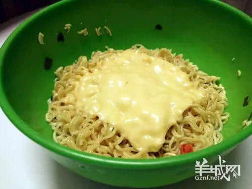 广东人最大成就:将两蚊即食面煮成三星米其林 广东人最大成就:将两蚊即食面煮成三星米其林