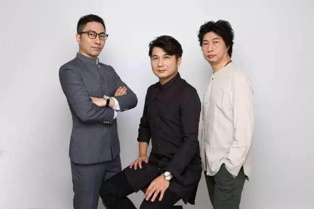 为了让下一代继续讲粤语,他们用两年时间出版了第一本用粤语朗诵的诗集 为了让下一代继续讲粤语,他们用两年时间出版了第一本用粤语朗诵的诗集