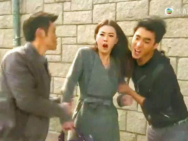 撞人撞期撞剧情,TVB先系史诗级“连环车祸”现场 撞人撞期撞剧情,TVB先系史诗级“连环车祸”现场