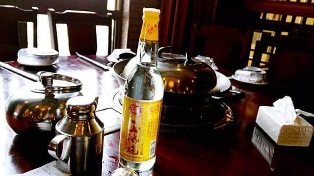 连肥猪肉都可以酿酒,广东人嘅脑洞我写100个服字 连肥猪肉都可以酿酒,广东人嘅脑洞我写100个服字