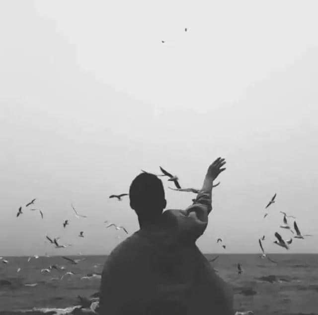 吓到全网男人寻晚通宵换头像 吓到全网男人寻晚通宵换头像