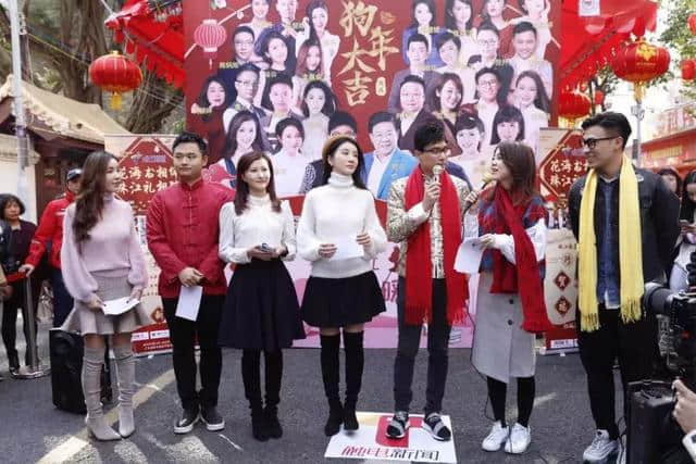 珠江名嘴现身越秀西湖花市,半小时为山区儿童募捐了两百多本书! 珠江名嘴现身越秀西湖花市,半小时为山区儿童募捐了两百多本书!