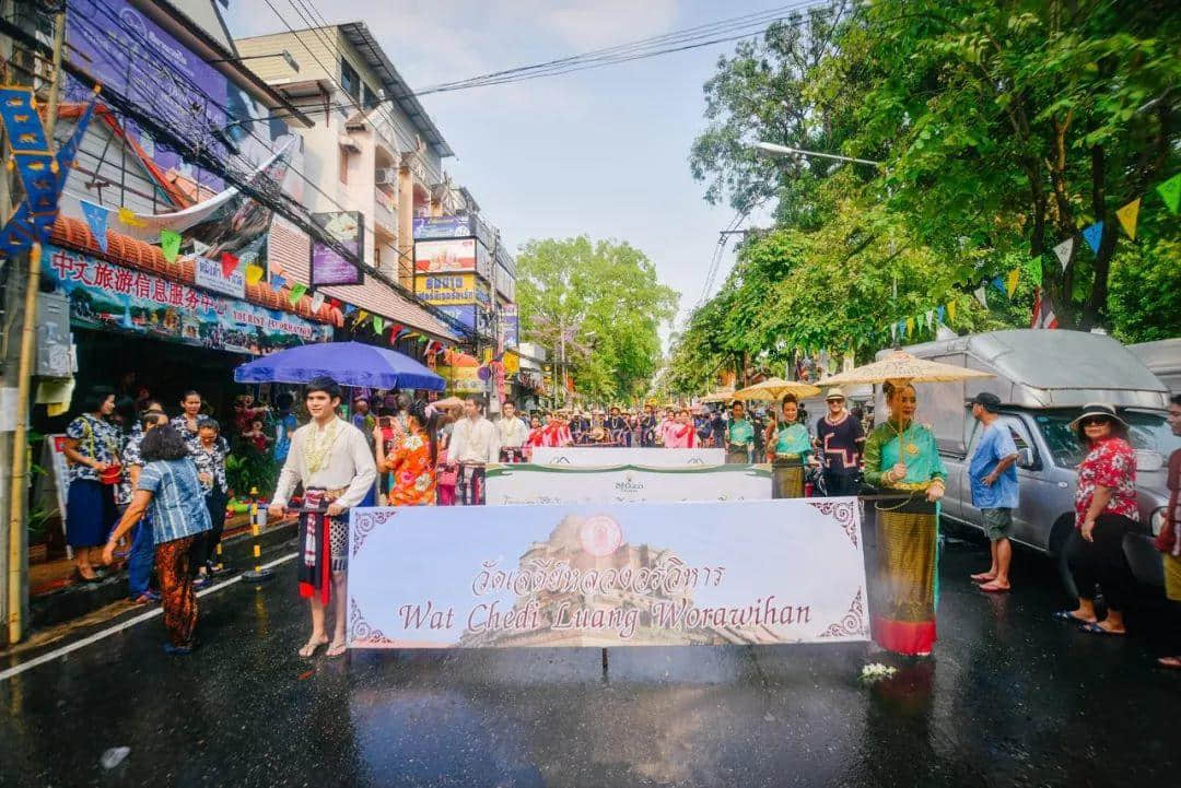 你有一份“湿身指南”等待领取 你有一份“湿身指南”等待领取