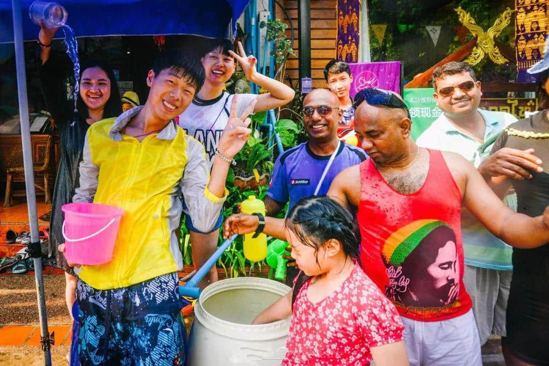 你有一份“湿身指南”等待领取 你有一份“湿身指南”等待领取