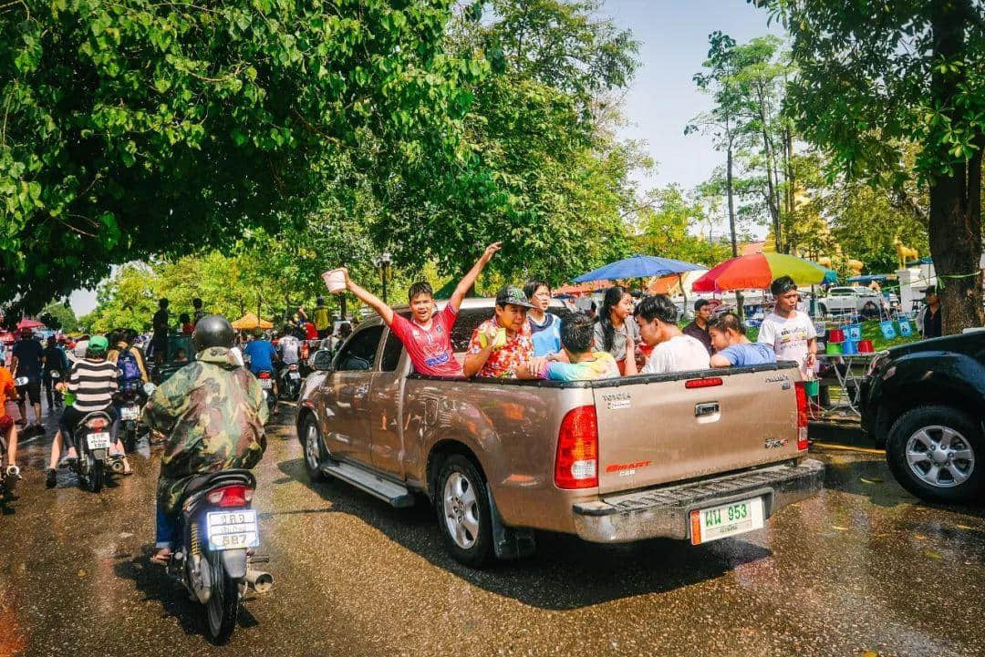 你有一份“湿身指南”等待领取 你有一份“湿身指南”等待领取