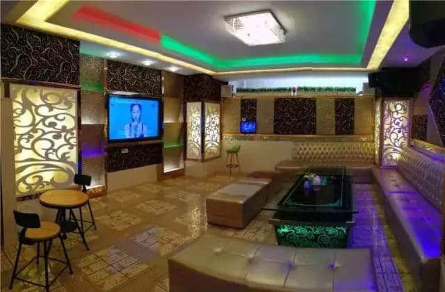 人均88元承包高颜值别墅！泡温泉+烧烤+麻将+唱k+开趴…2天1夜high翻天！