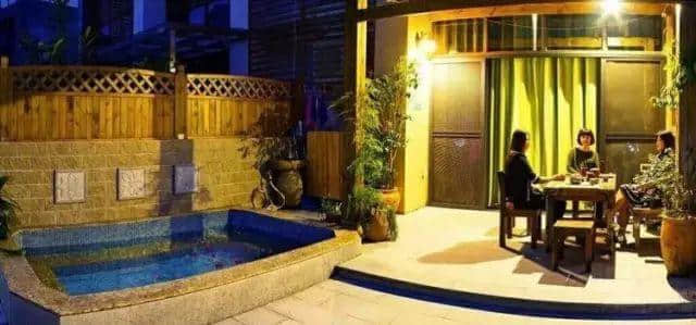 人均88元承包高颜值别墅！泡温泉+烧烤+麻将+唱k+开趴…2天1夜high翻天！