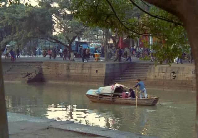 拆唔走嘅广州旧记忆,这么近那么远…… 拆唔走嘅广州旧记忆,这么近那么远……