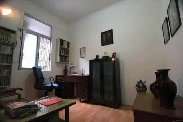 我系十足十嘅广州人,广州话系我嘅生产工具 我系十足十嘅广州人,广州话系我嘅生产工具