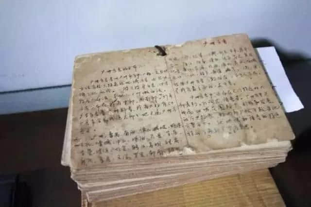 我系十足十嘅广州人，广州话系我嘅生产工具