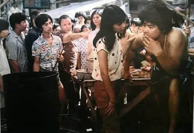 呢部系最早期嘅关于广州青年嘅电影,100%取景于广州! 呢部系最早期嘅关于广州青年嘅电影,100%取景于广州!