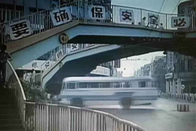 呢部系最早期嘅关于广州青年嘅电影，100%取景于广州！