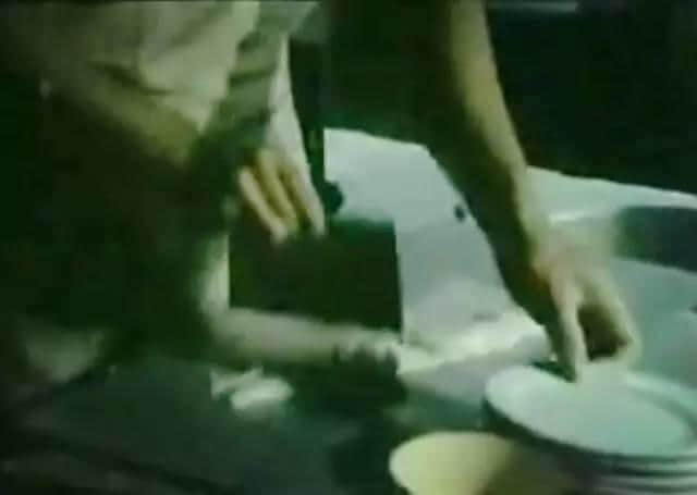 呢部系最早期嘅关于广州青年嘅电影,100%取景于广州! 呢部系最早期嘅关于广州青年嘅电影,100%取景于广州!