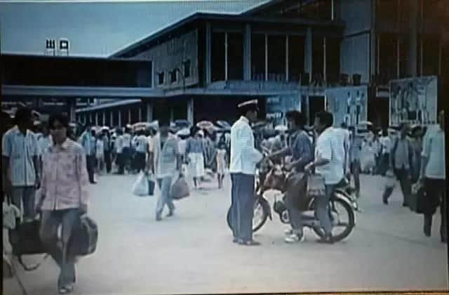 呢部系最早期嘅关于广州青年嘅电影，100%取景于广州！