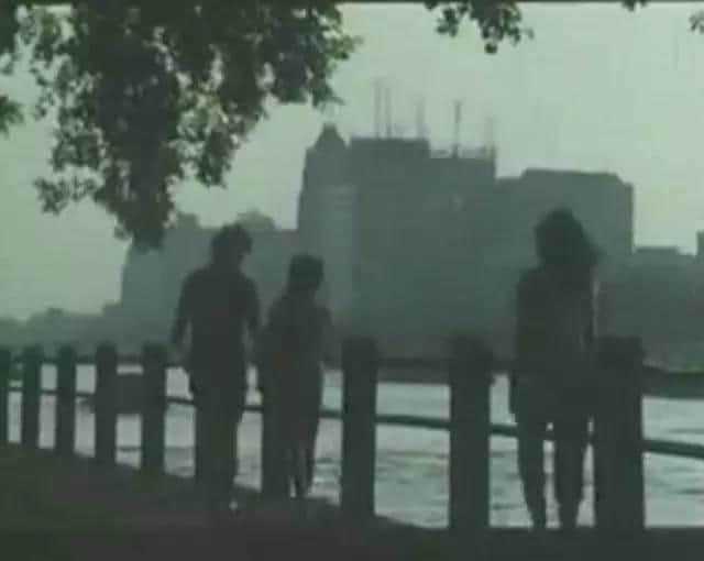 呢部系最早期嘅关于广州青年嘅电影,100%取景于广州! 呢部系最早期嘅关于广州青年嘅电影,100%取景于广州!