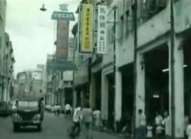 呢部系最早期嘅关于广州青年嘅电影,100%取景于广州! 呢部系最早期嘅关于广州青年嘅电影,100%取景于广州!