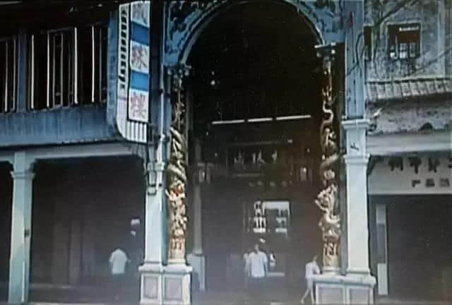 呢部系最早期嘅关于广州青年嘅电影,100%取景于广州! 呢部系最早期嘅关于广州青年嘅电影,100%取景于广州!