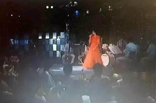 呢部系最早期嘅关于广州青年嘅电影,100%取景于广州! 呢部系最早期嘅关于广州青年嘅电影,100%取景于广州!