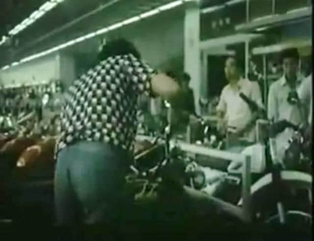 呢部系最早期嘅关于广州青年嘅电影,100%取景于广州! 呢部系最早期嘅关于广州青年嘅电影,100%取景于广州!