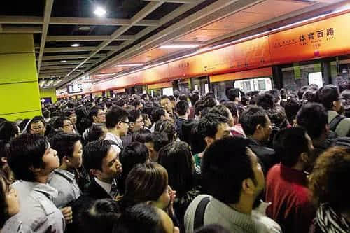 千祈唔好同广州人讲呢啲,佢哋会忍唔住喊! 千祈唔好同广州人讲呢啲,佢哋会忍唔住喊!