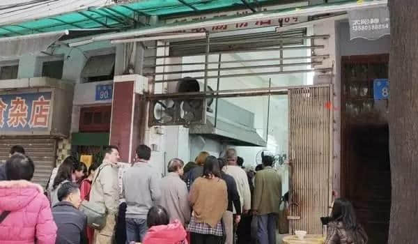 广州10大传奇早餐档，排1个钟都未必买到！