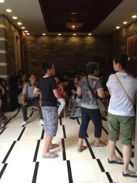 广州10大传奇早餐档，排1个钟都未必买到！