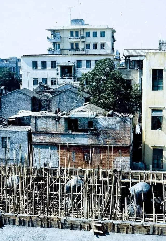 一九八四 · 我想睇睇当时嘅广州