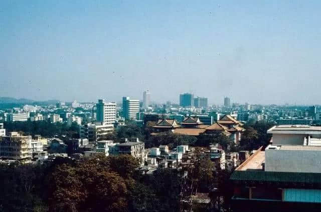 一九八四 · 我想睇睇当时嘅广州