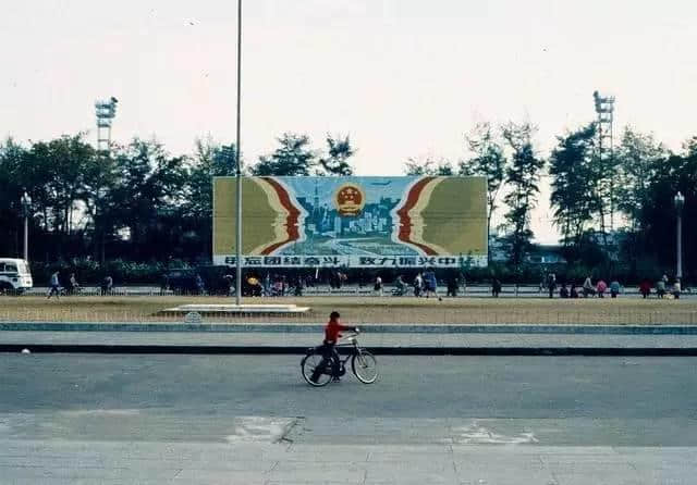 一九八四 · 我想睇睇当时嘅广州