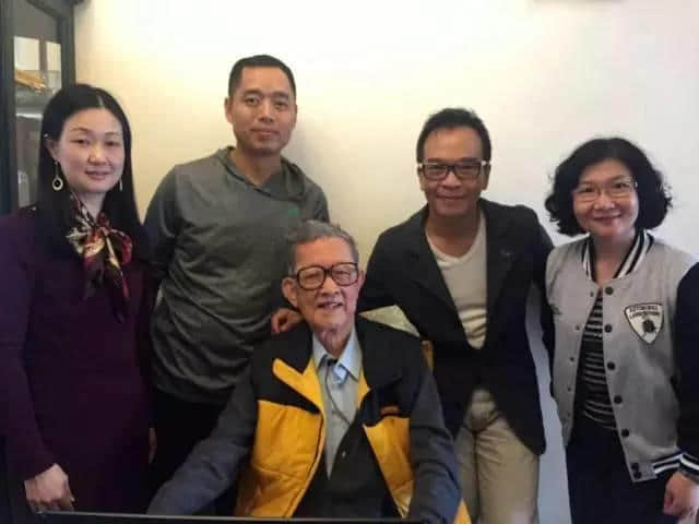 粤语讲古泰斗林兆明今晨离世,将人间嘅欢声笑语带咗去天堂...... 粤语讲古泰斗林兆明今晨离世,将人间嘅欢声笑语带咗去天堂......