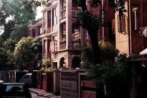 广州那些沉淀住人情味嘅街巷,你有几耐冇行过? 广州那些沉淀住人情味嘅街巷,你有几耐冇行过?