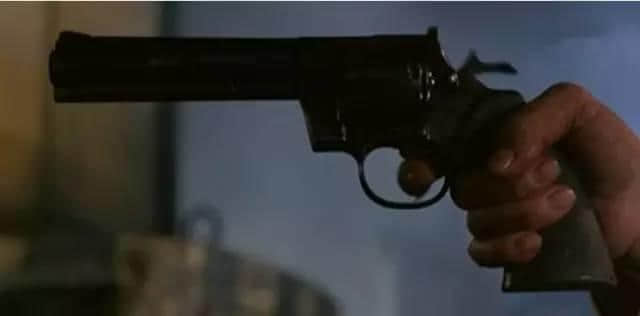 当周润发仲系票房毒药,吴宇森仲未摞最佳导演,呢部电影成就咗佢哋…… 当周润发仲系票房毒药,吴宇森仲未摞最佳导演,呢部电影成就咗佢哋……