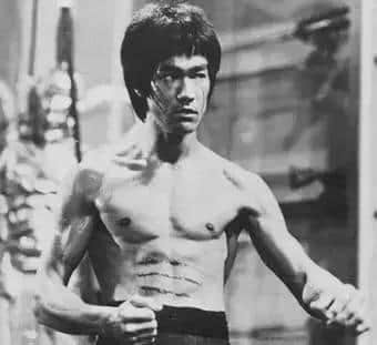 全世界都知道李小龙劲抽,佢究竟劲喺边? 全世界都知道李小龙劲抽,佢究竟劲喺边?