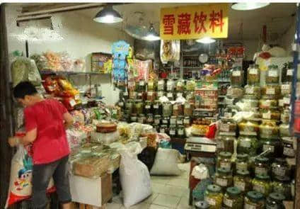 从“士多”讲起 :广州人平民化嘅生活方式 从“士多”讲起 :广州人平民化嘅生活方式