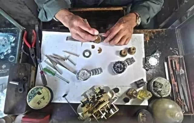 广州要留住嘅太多,那些消失嘅老手艺、叫卖声、地标…… 广州要留住嘅太多,那些消失嘅老手艺、叫卖声、地标……