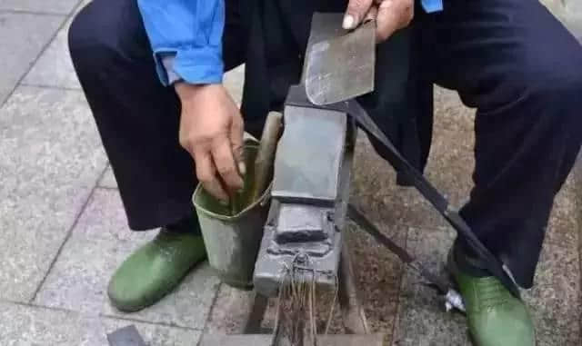 广州要留住嘅太多,那些消失嘅老手艺、叫卖声、地标…… 广州要留住嘅太多,那些消失嘅老手艺、叫卖声、地标……