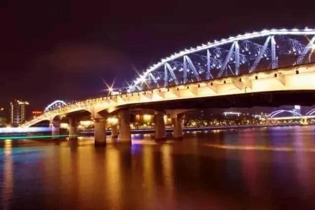 横跨珠江嘅大桥,每一座都系属于广州嘅回忆 横跨珠江嘅大桥,每一座都系属于广州嘅回忆